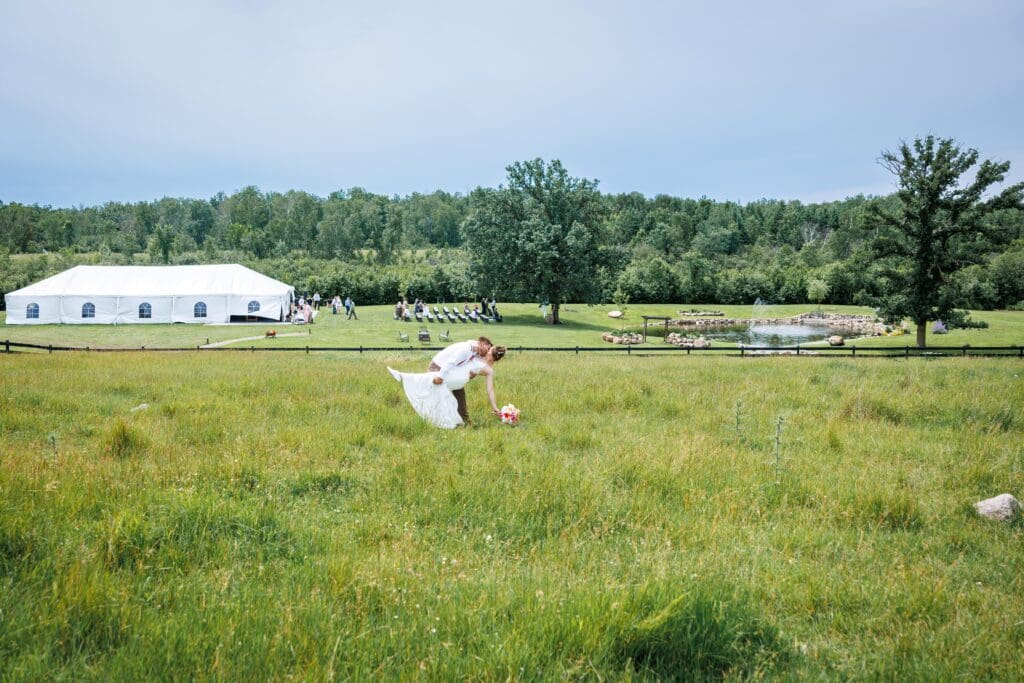 Mindi Jennings Photography wedding and engagement photographer in Minnesota MN Central MN near St. Cloud