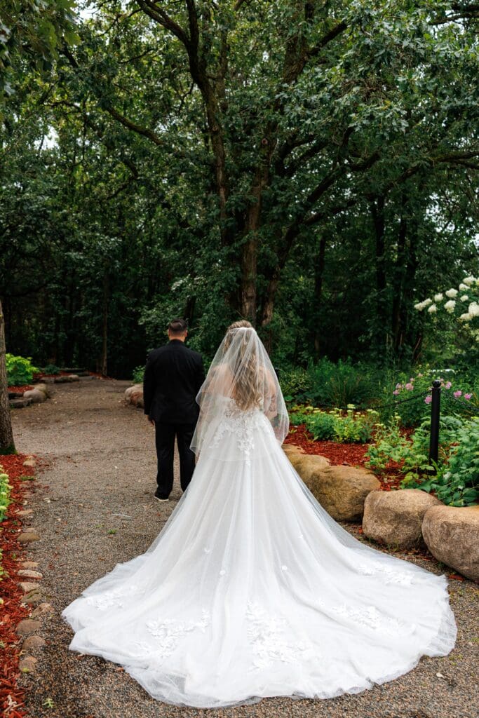 Central MN wedding photographer, true to color, little falls, minnesota, st. cloud, brainerd, onamia, pierz, hillman, milaca, photography, photographer