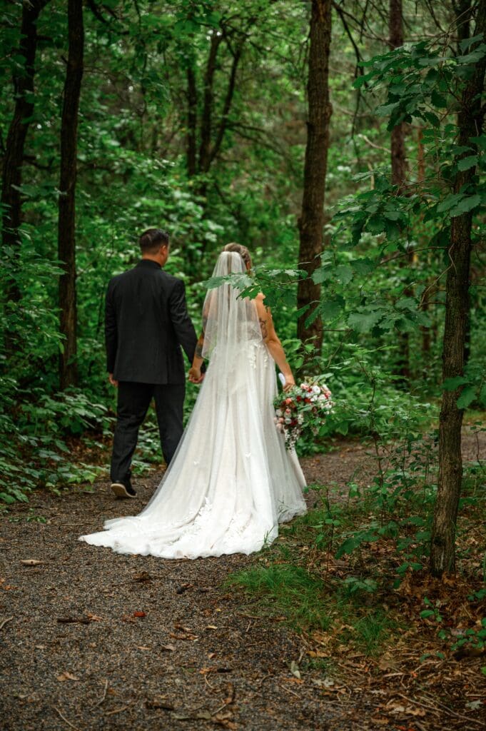 Central MN wedding photographer, true to color, little falls, minnesota, st. cloud, brainerd, onamia, pierz, hillman, milaca, photography, photographer