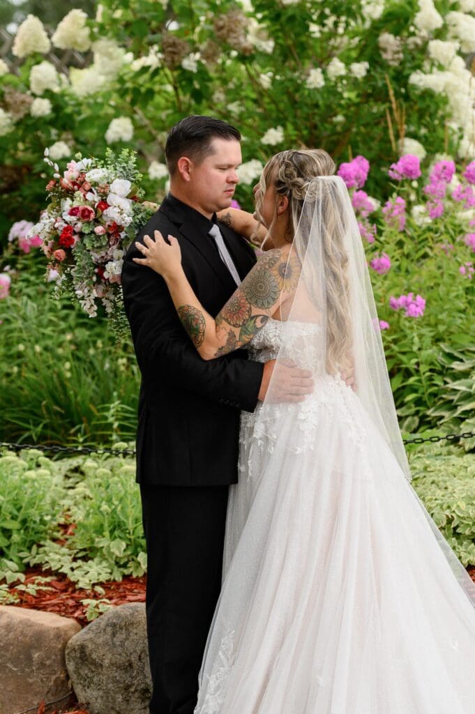 Central MN wedding photographer, true to color, little falls, minnesota, st. cloud, brainerd, onamia, pierz, hillman, milaca, photography, photographer