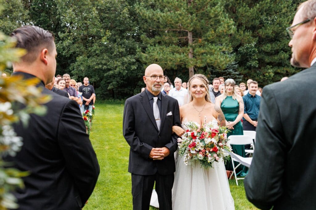 Central MN wedding photographer, true to color, little falls, minnesota, st. cloud, brainerd, onamia, pierz, hillman, milaca, photography, photographer